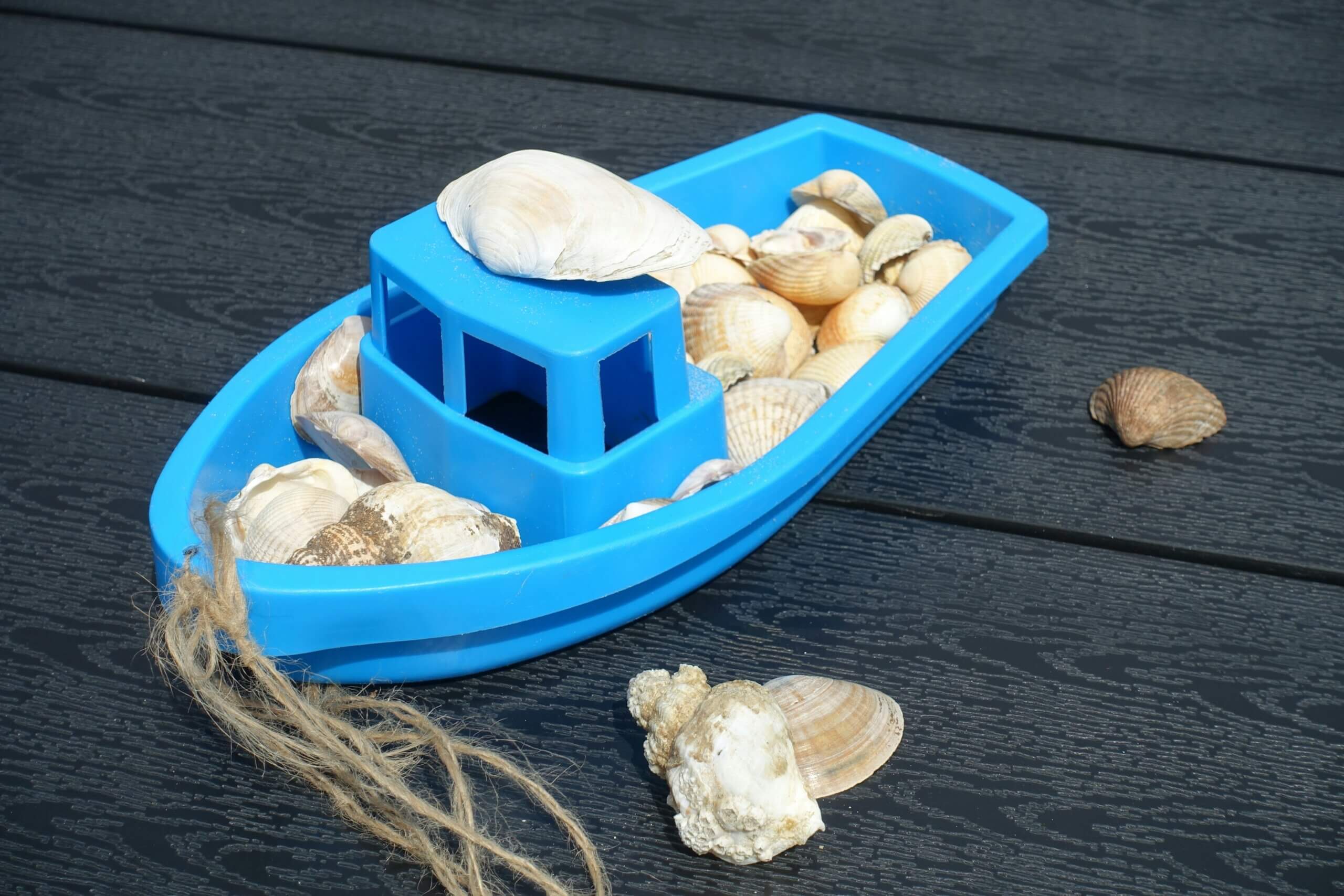 Mois a theme micro creche happy zou les transports